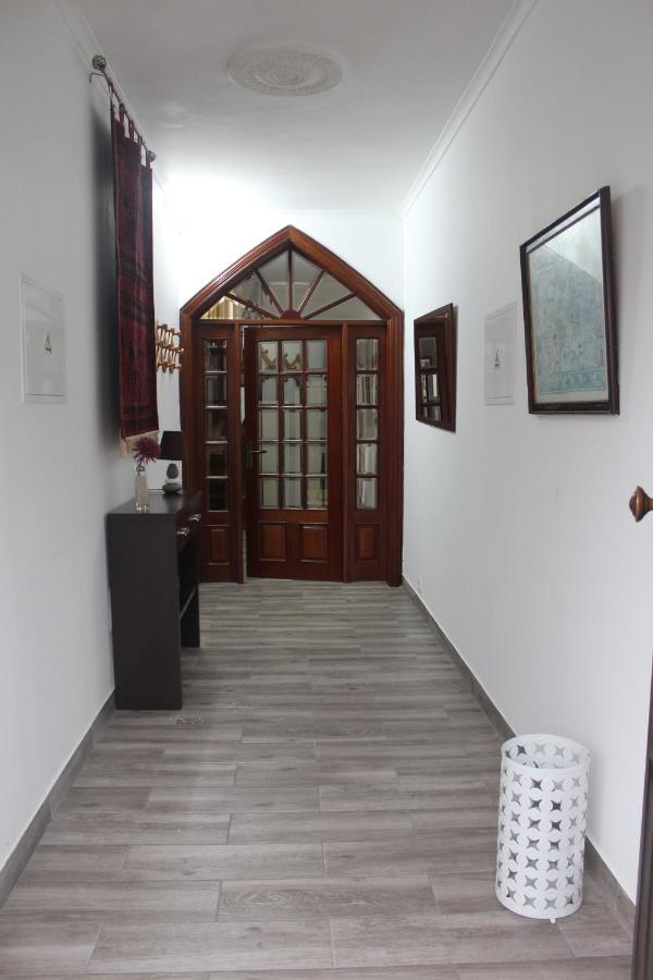 Ponta Delgada Vitorino De Nemesio Guesthouse מראה חיצוני תמונה