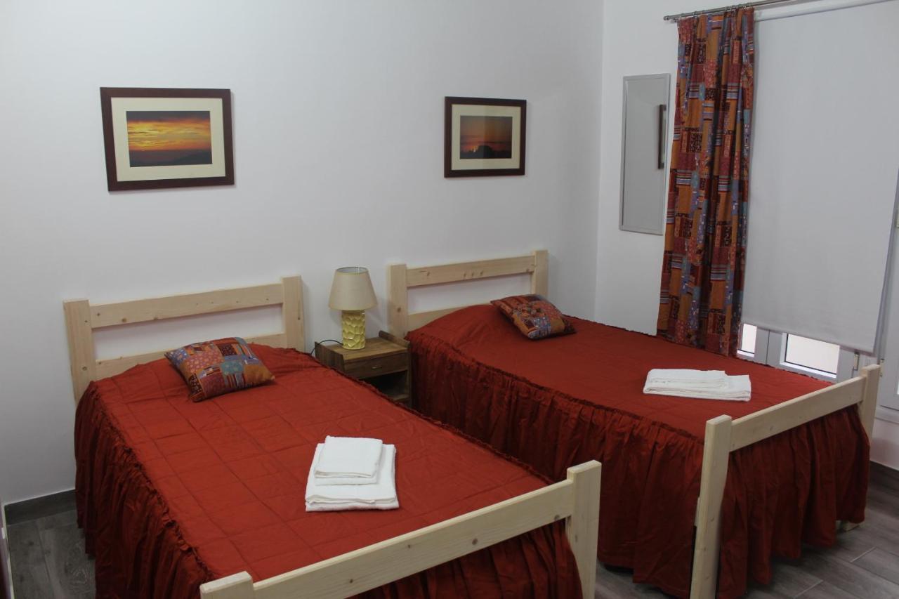 Ponta Delgada Vitorino De Nemesio Guesthouse מראה חיצוני תמונה