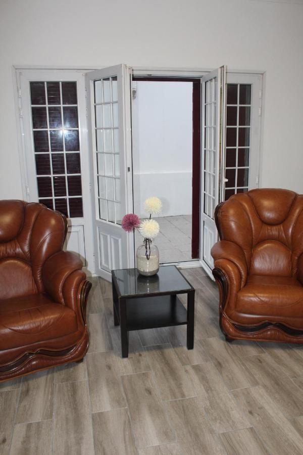 Ponta Delgada Vitorino De Nemesio Guesthouse מראה חיצוני תמונה