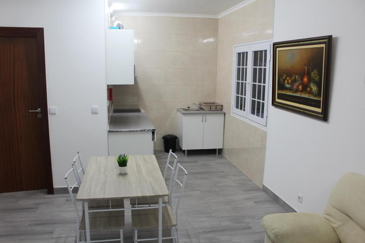 Ponta Delgada Vitorino De Nemesio Guesthouse מראה חיצוני תמונה