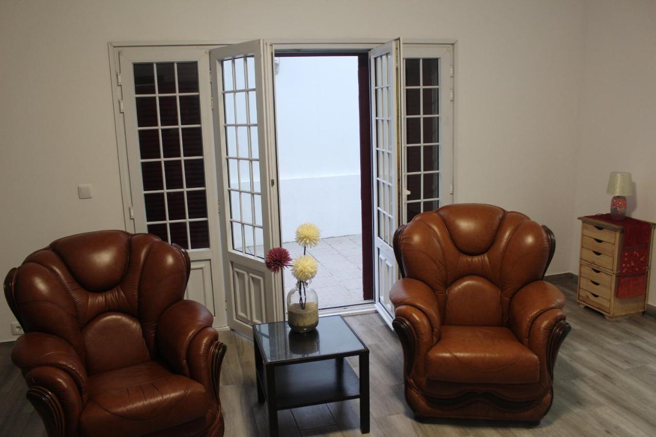 Ponta Delgada Vitorino De Nemesio Guesthouse מראה חיצוני תמונה