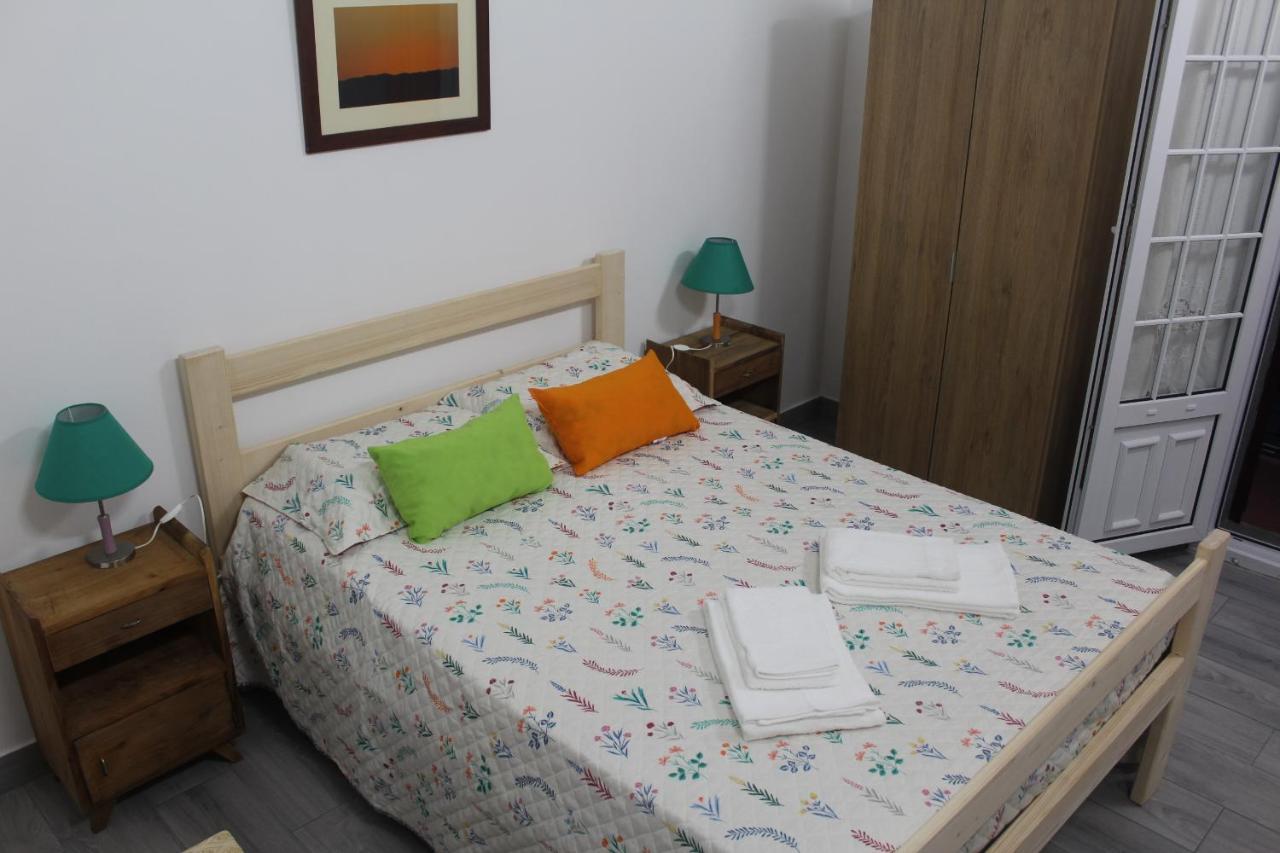 Ponta Delgada Vitorino De Nemesio Guesthouse מראה חיצוני תמונה