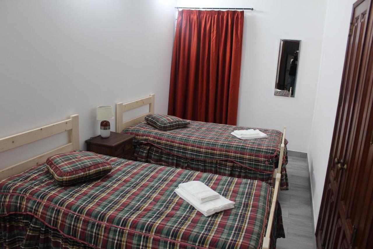 Ponta Delgada Vitorino De Nemesio Guesthouse מראה חיצוני תמונה