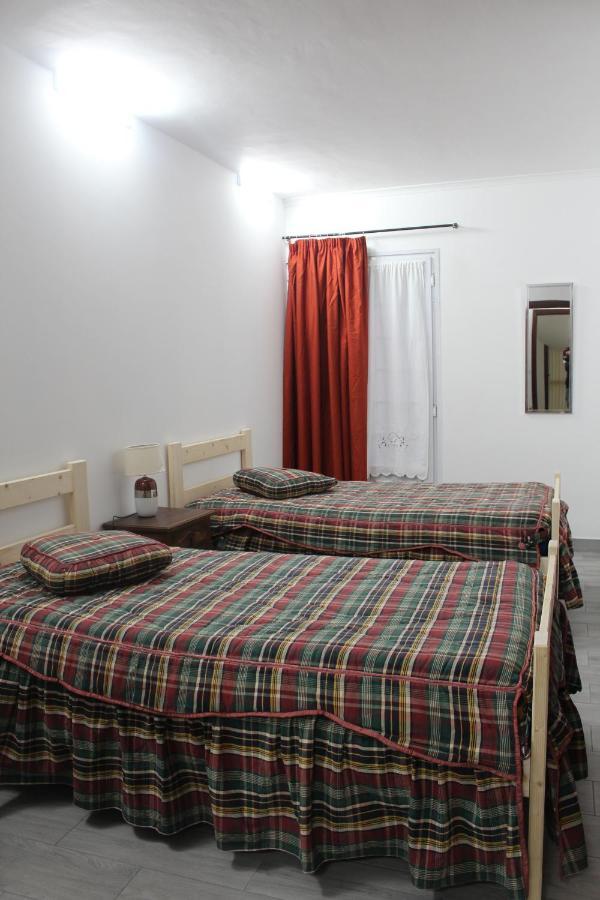 Ponta Delgada Vitorino De Nemesio Guesthouse מראה חיצוני תמונה