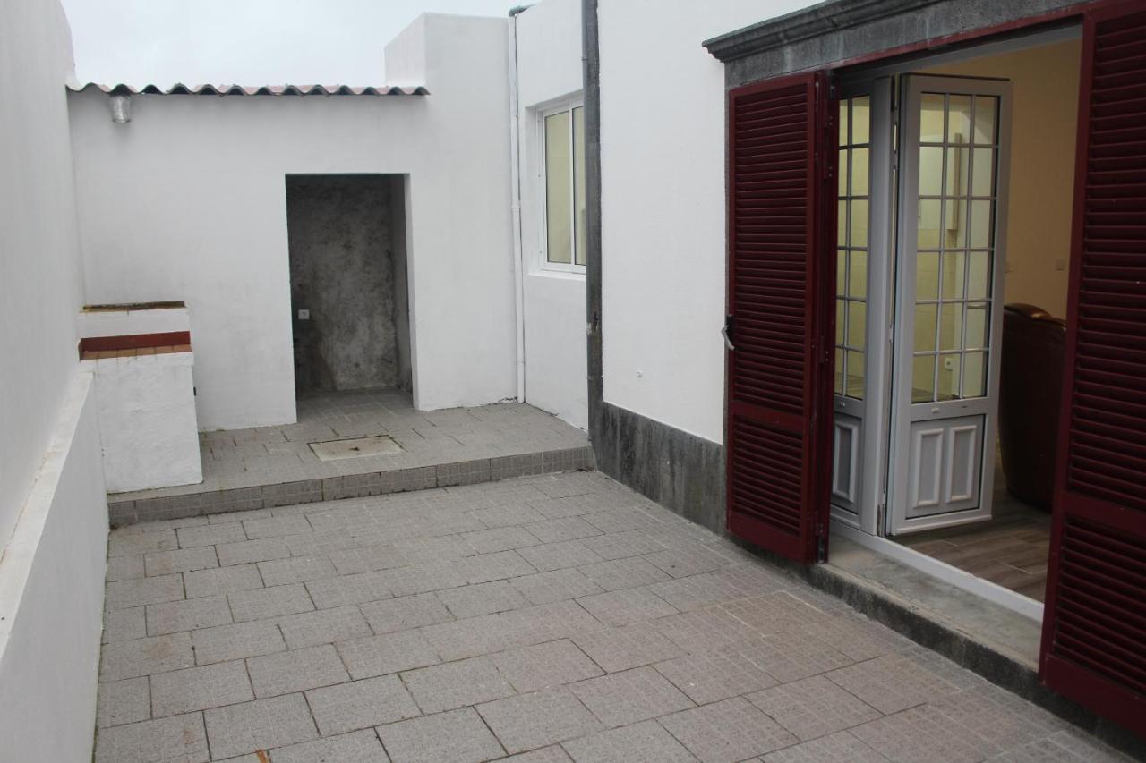 Ponta Delgada Vitorino De Nemesio Guesthouse מראה חיצוני תמונה