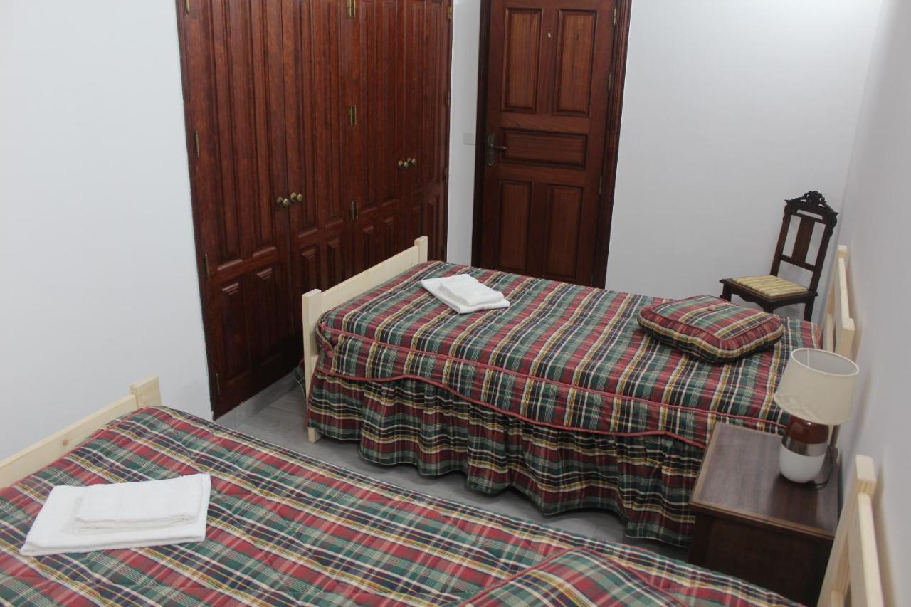 Ponta Delgada Vitorino De Nemesio Guesthouse מראה חיצוני תמונה