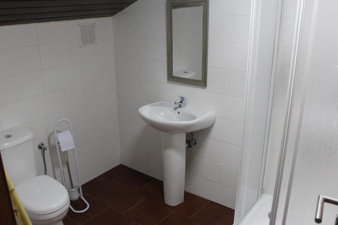 Ponta Delgada Vitorino De Nemesio Guesthouse מראה חיצוני תמונה
