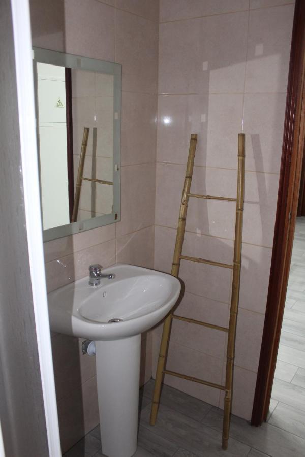 Ponta Delgada Vitorino De Nemesio Guesthouse מראה חיצוני תמונה