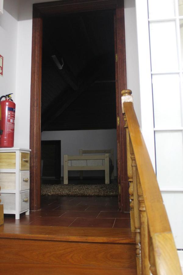 Ponta Delgada Vitorino De Nemesio Guesthouse מראה חיצוני תמונה