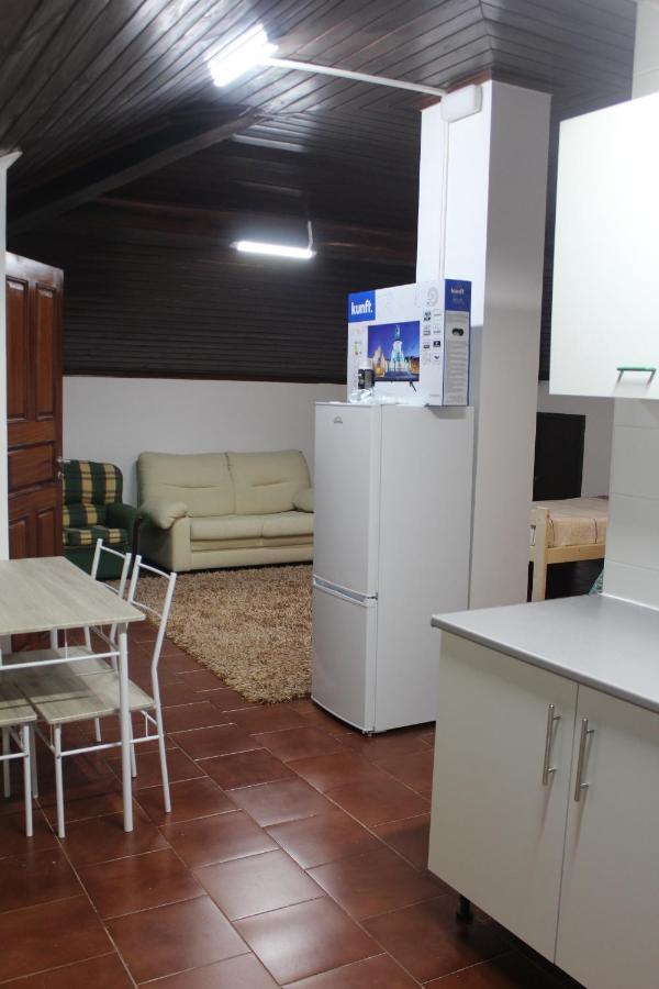 Ponta Delgada Vitorino De Nemesio Guesthouse מראה חיצוני תמונה