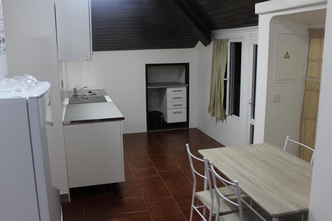 Ponta Delgada Vitorino De Nemesio Guesthouse מראה חיצוני תמונה