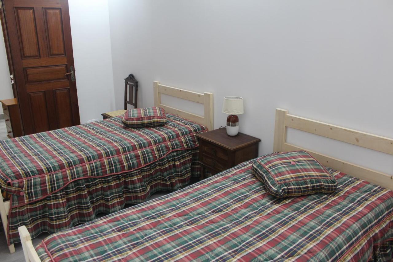 Ponta Delgada Vitorino De Nemesio Guesthouse מראה חיצוני תמונה